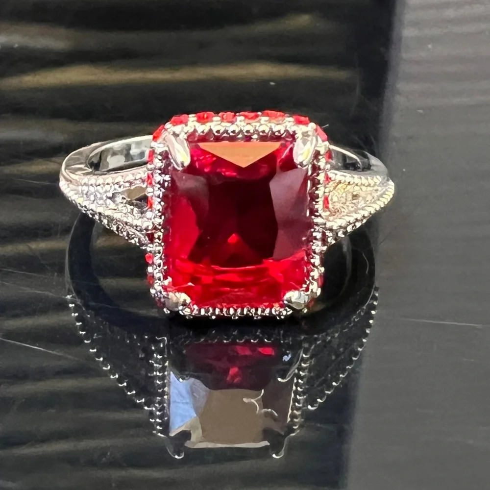 Elegant Silver Ring with Red Gemstone